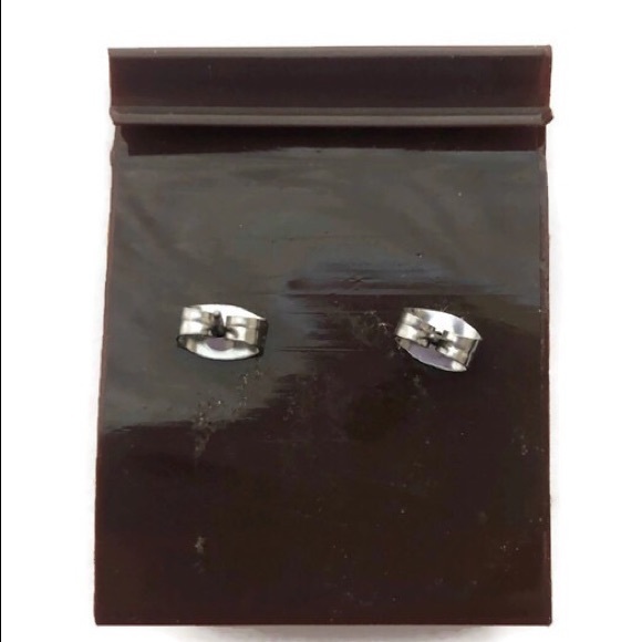 FREE W VINTAGE PURCHASE K&M Gold Wave Earrings NWT - Picture 2 of 2